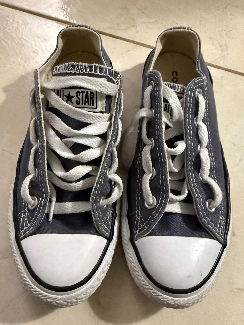 Converse Kids Grey Canvas Low Top Sneakers Size 1 Youth EUC
